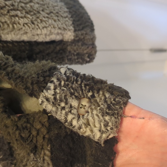 Volcom Boucle Plaid Shacket - Picture 5 of 7